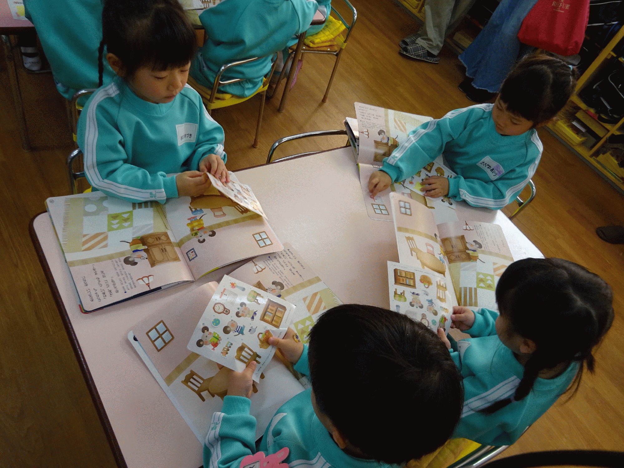 年少すみれ組 学校法人かつみ学園 大和山王幼稚園 木の子保育園